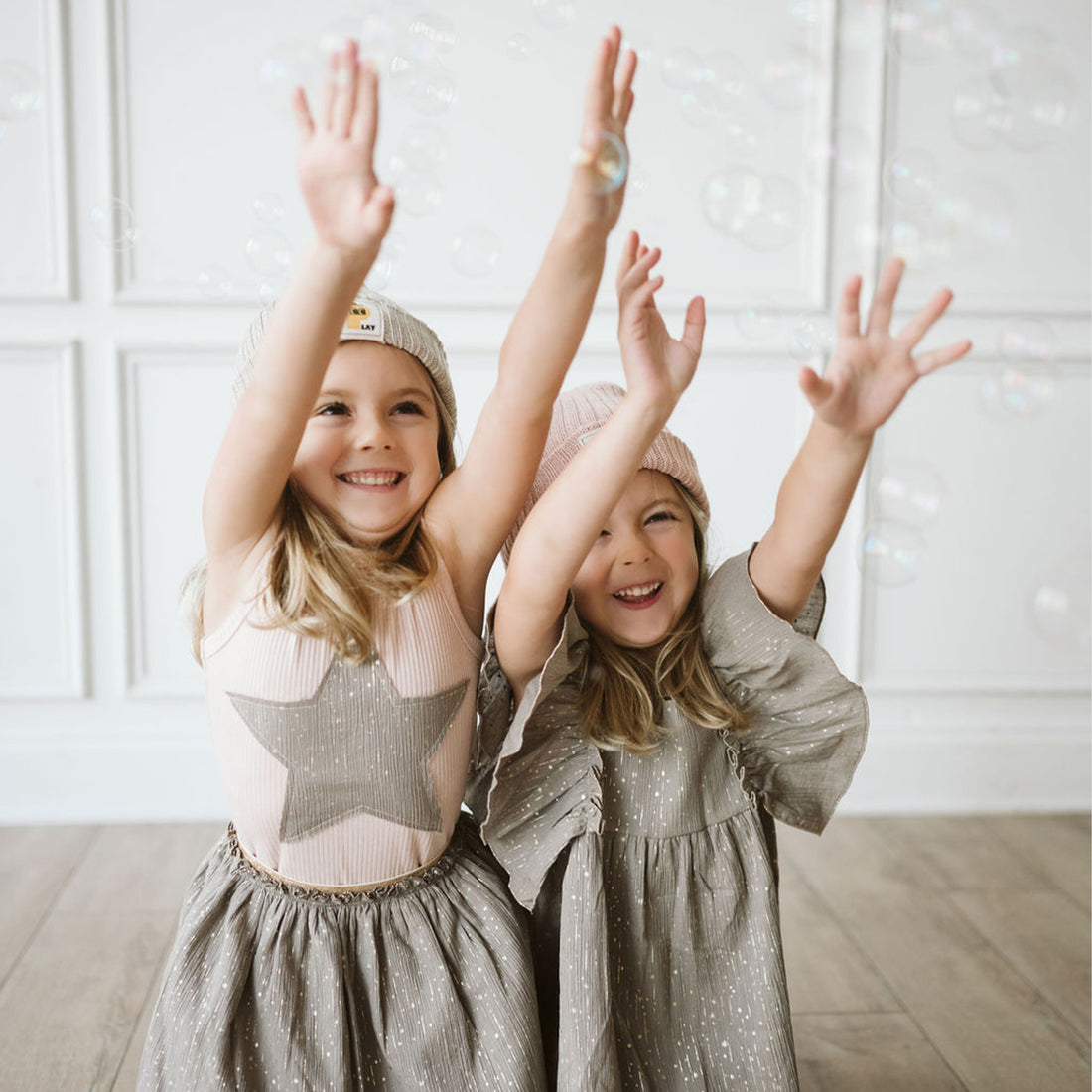 gray Flutter-Sleeve Dress 