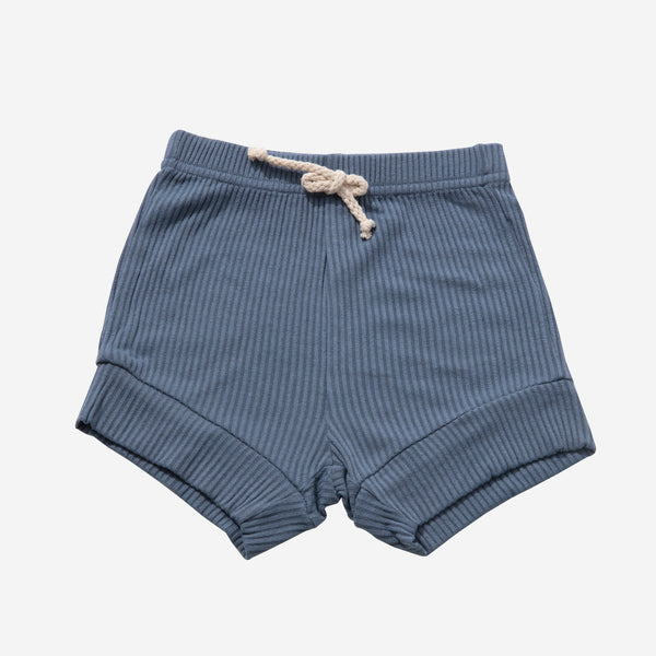 Ami Short 3