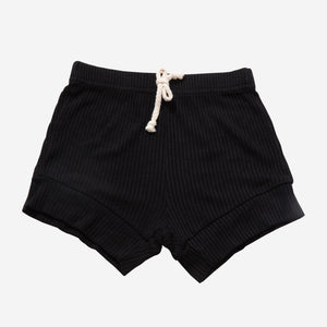 Ami Short 3