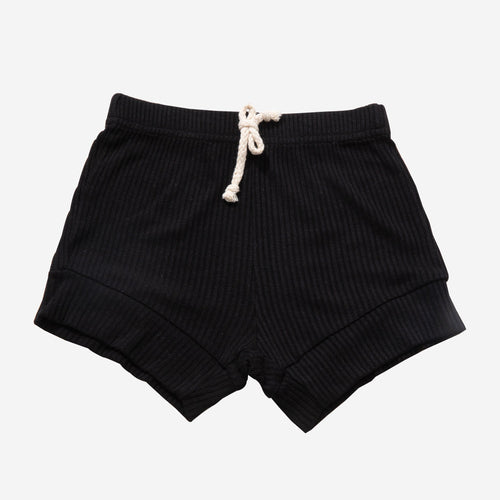 Ami Short 3