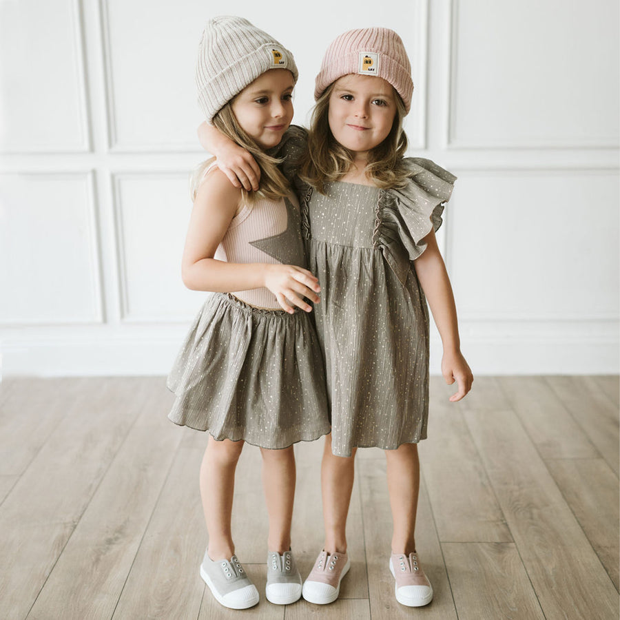 pink tanktop with gray star 